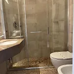 Italy فندق
