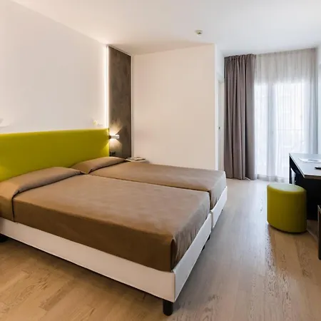 Italy 4* Μπιμπιόνε
