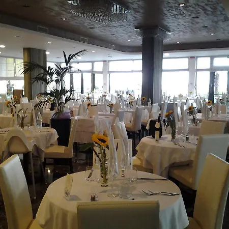 Italy 4* Μπιμπιόνε